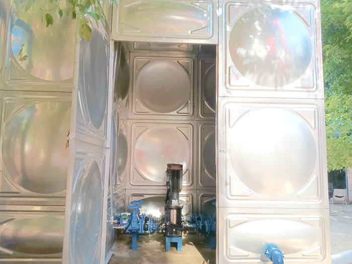 武汉市第三十九中学户外一体化不锈钢箱式变频供水成套设备